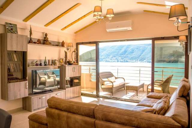 Апартаменты Lux apartman Twins Херцег-Нови-48